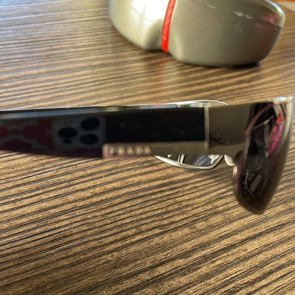 Prada Sunglasses with case - Picture 3 of 9